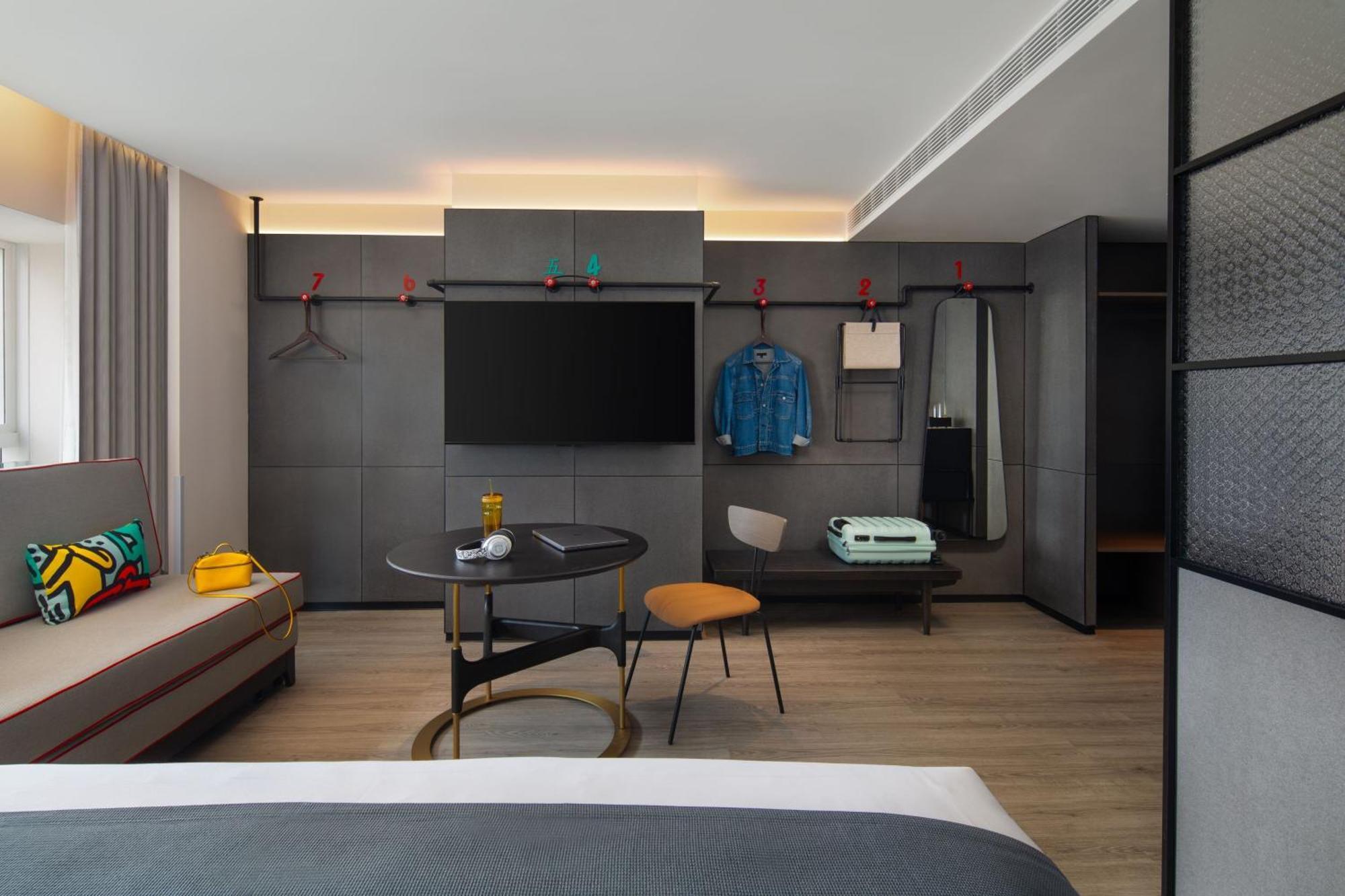 Moxy Chongqing Hotel Екстериор снимка