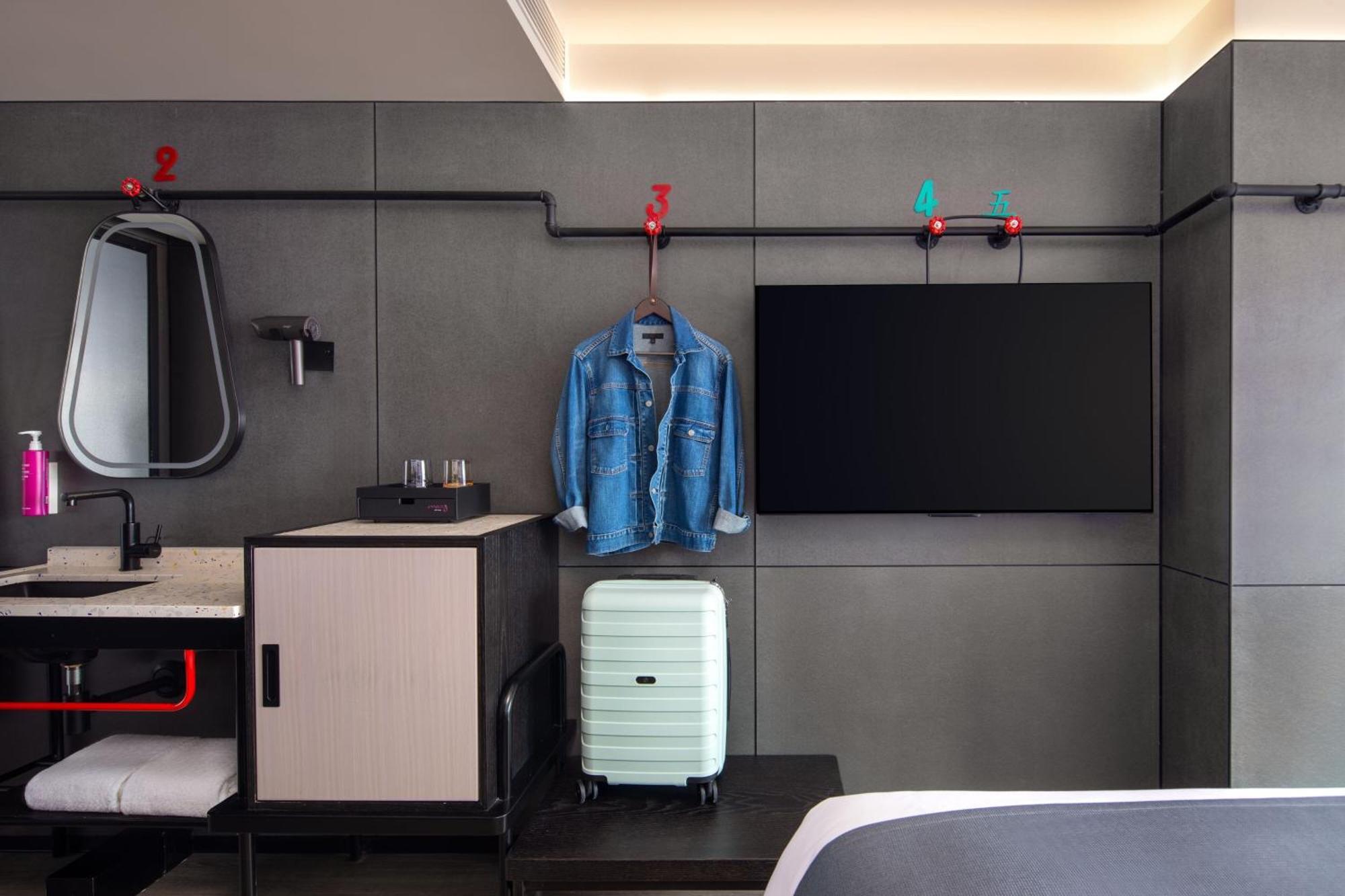 Moxy Chongqing Hotel Екстериор снимка