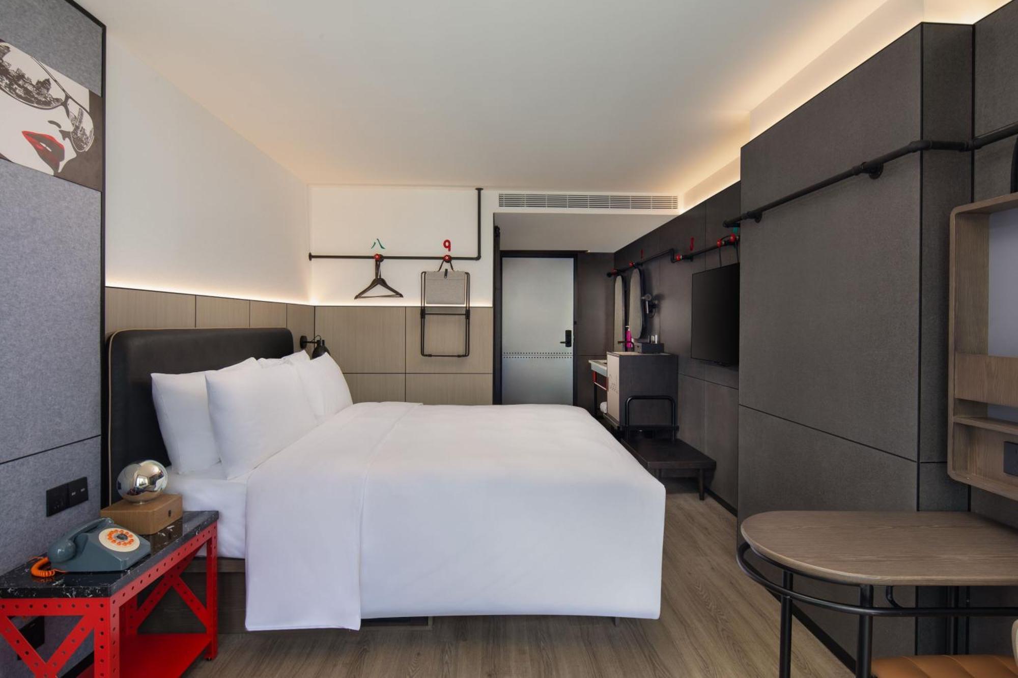 Moxy Chongqing Hotel Екстериор снимка