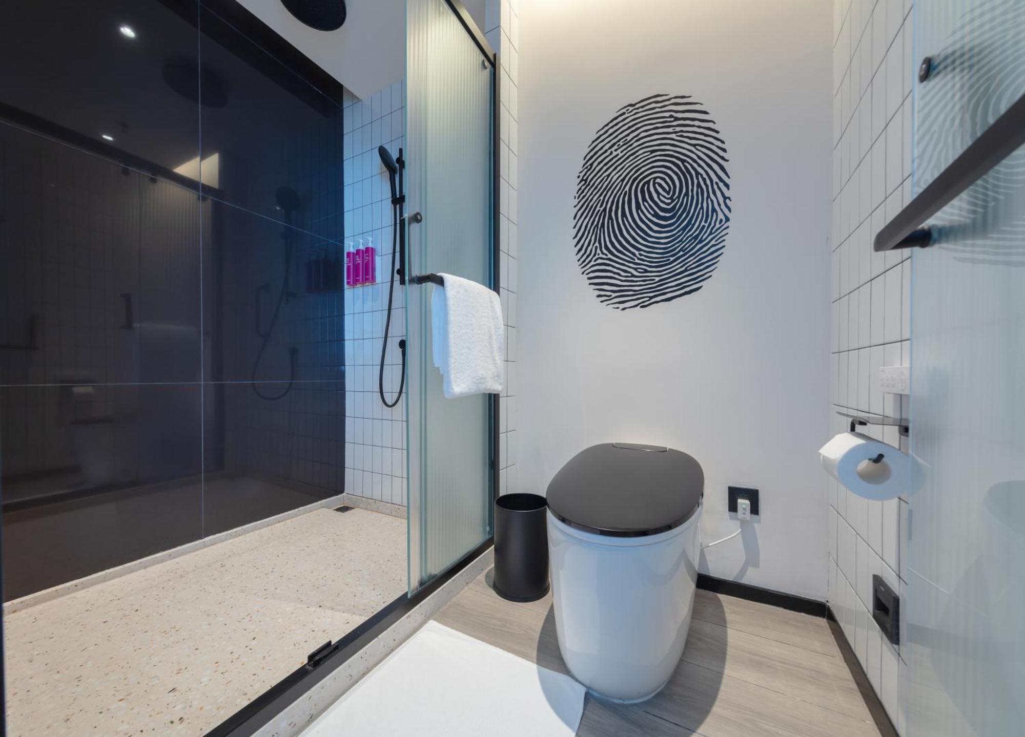 Moxy Chongqing Hotel Екстериор снимка