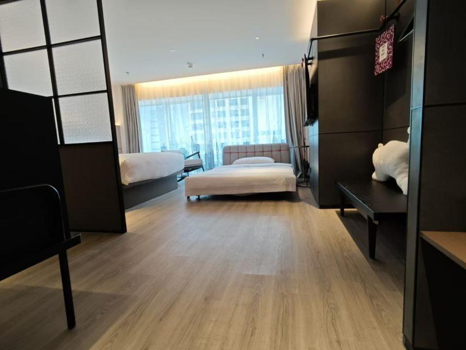 Moxy Chongqing Hotel Екстериор снимка